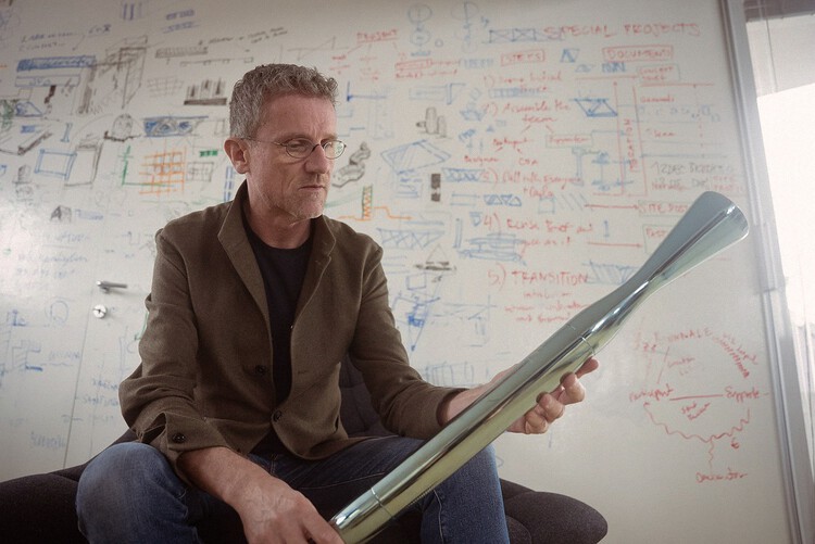 Carlo Ratti 为2026年米兰-科尔蒂纳冬奥会及冬残奥会设计火炬 - 1 的图像 9