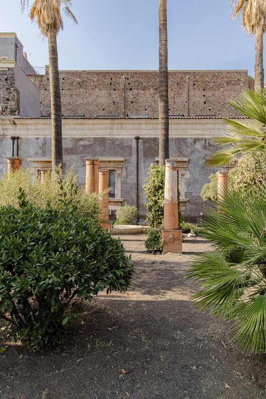 火与石的史诗：西西里卡塔尼亚本笃会修道院修复重建背后的故事 - 10 的图像 27