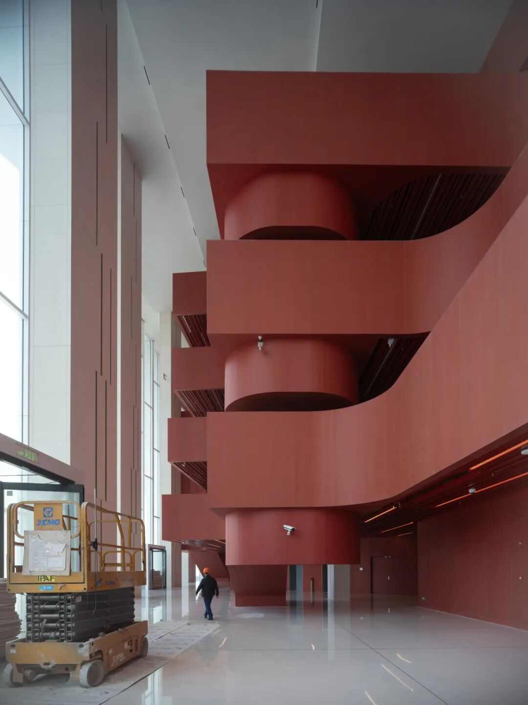 上海大歌剧院即将竣工，呈现建筑与艺术交融新体验(图2)