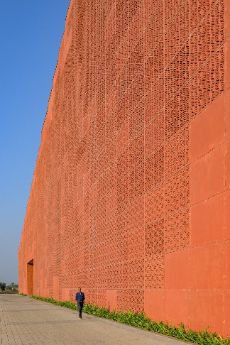 印度大学创新屋顶设计：463阶梯平台打造社交空间(图20)